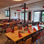 Păunița În interior