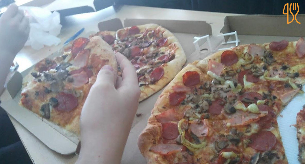 Trenta Pizza Berceni Mâncare
