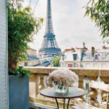 Bonjour Paris Exterior