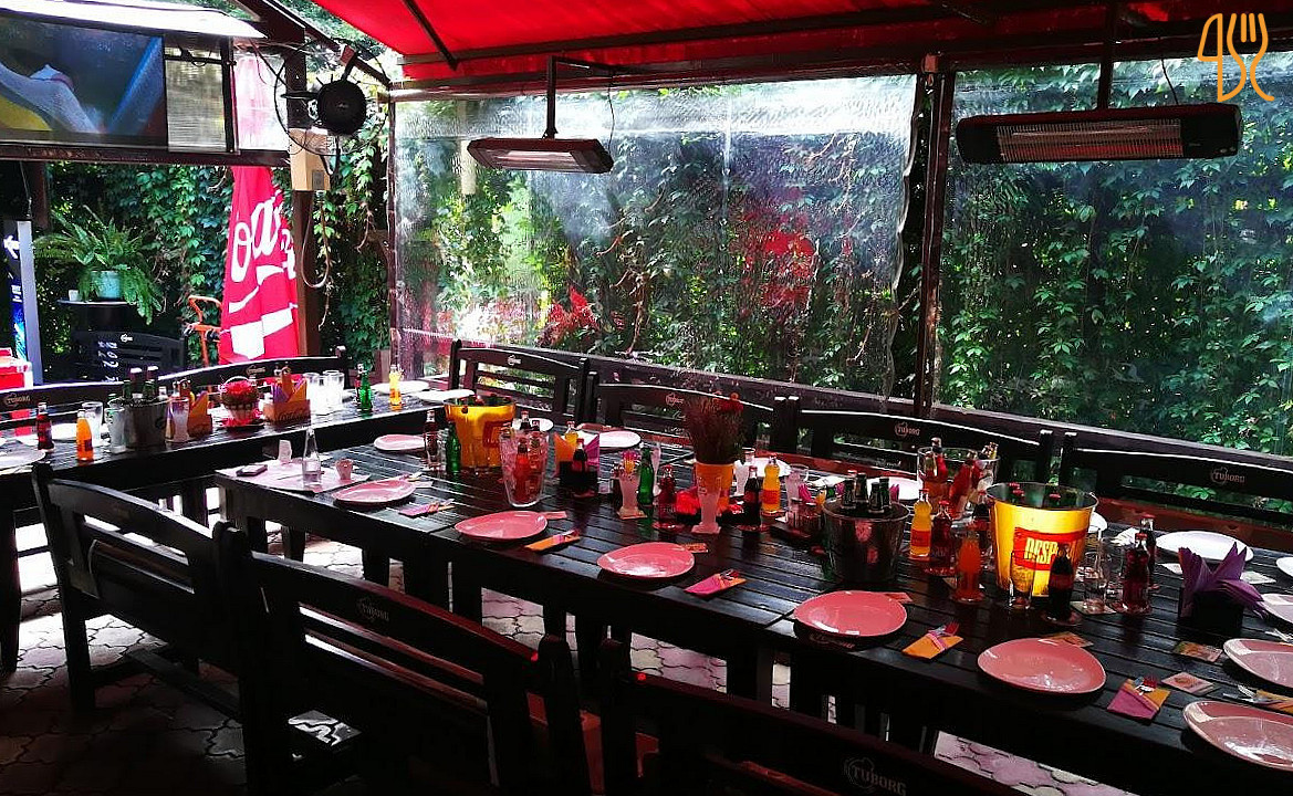 Filos Pub Exterior