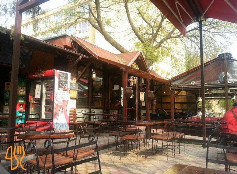 Filos Pub Exterior
