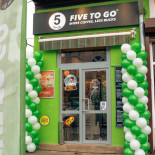 5 To Go Exterior