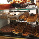 Patiserie Andreea F. În interior