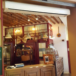 Cuptorul Brâncovenesc Orhideea În interior