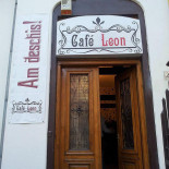 Café Leon Exterior