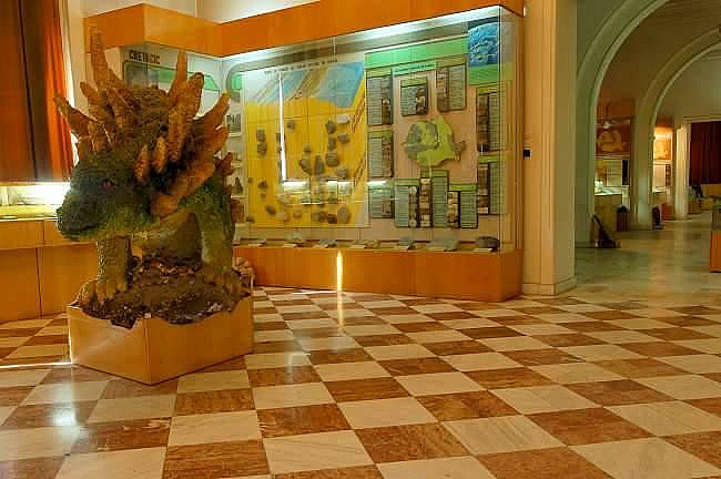 Elizeu În interior