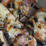Pizza Treevi Mâncare