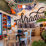 Stradale Snack Attack În interior