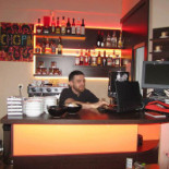 Mad 90's În interior