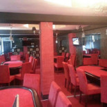 Glow Poker Cafe În interior