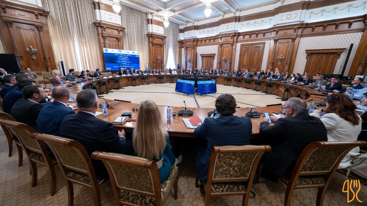 Bufetul Senatului În interior