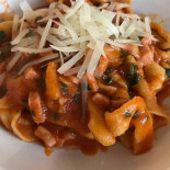 Macaroni Eat. Drink. Good Time Mâncare
