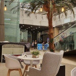 House Of Coffee În interior