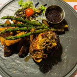Red Angus Steakhouse Mâncare