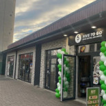5 To Go Exterior
