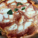 Il Pizza Iolo Mâncare