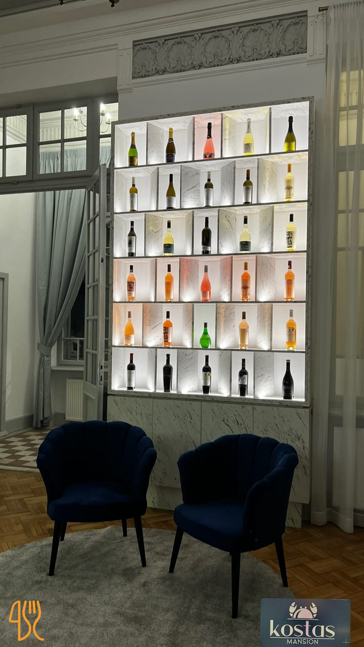La Kostas Taverna În interior