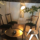 Atelier Frog În interior