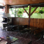 Pub64 În interior