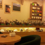 Land Of Tea În interior