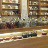 Land Of Tea În interior
