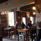 La Toka Pub În interior