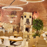 Pub 13 În interior
