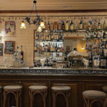 La Toka Pub În interior