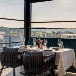 C'est La Vie Rooftop Dentro