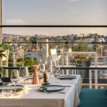 C'est La Vie Rooftop În interior