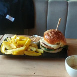 The Millenial Burger Unirii Băutură