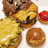 Lilu Fine Desserts Mâncare