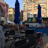 Food Hood În interior