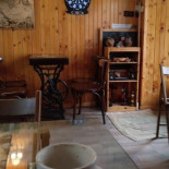 Leonard Caffe În interior