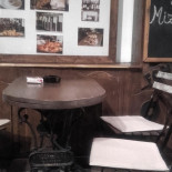 Leonard Caffe În interior