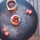 Lilu Fine Desserts Mâncare