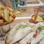 Stadio Cu Atrium Nourriture