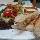 Stadio Cu Atrium Comida