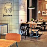 Stadio Cu Atrium Dentro