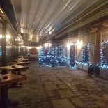 Dracula Medieval Feast Dentro