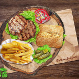 Balkan Eco Grill Mâncare