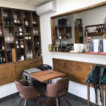 Primitiv Bbq În interior