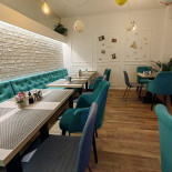 Dino -b-que În interior