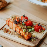 Fayn Urban Eatery Mâncare
