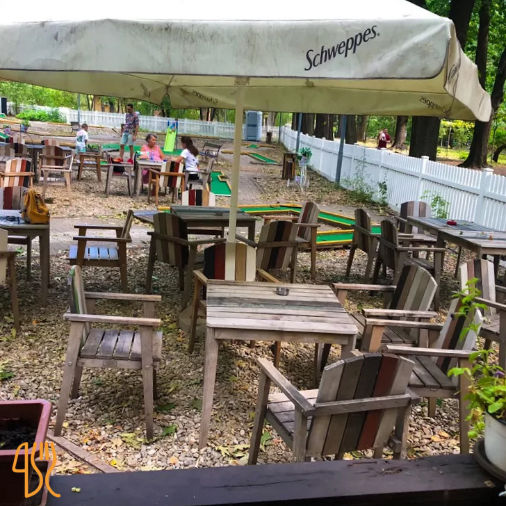 Minigolf În interior