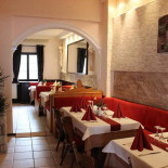 Mikel Coffee În interior
