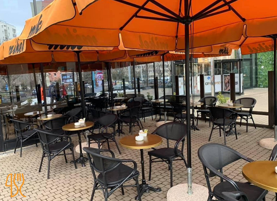 Mikel Coffee În interior