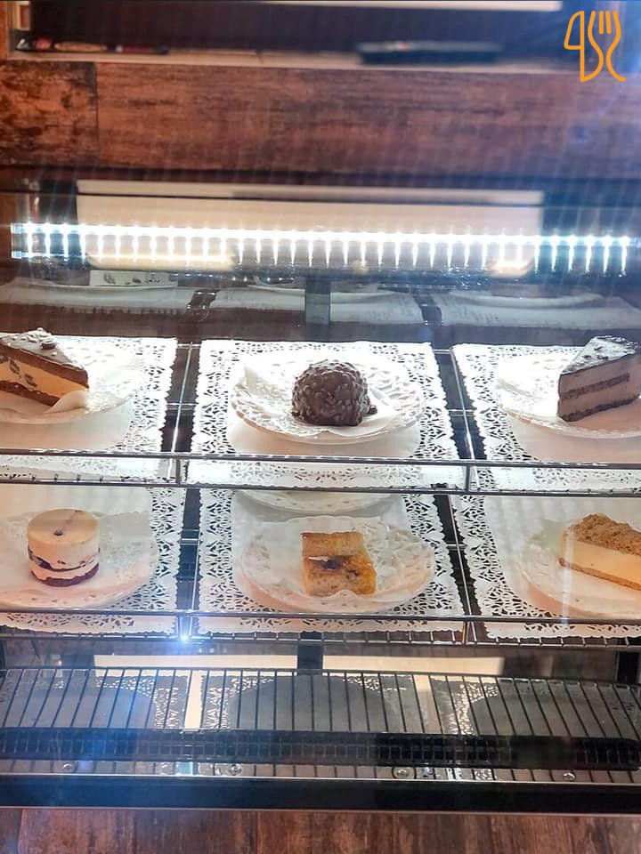 Midnight Trattoria Meniu