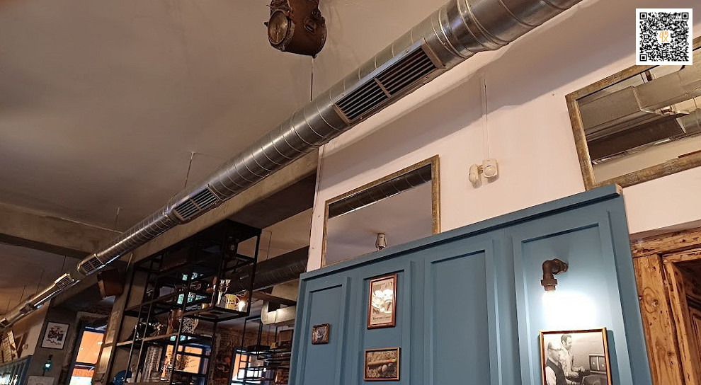 Colin's Gastro Pub Exterior