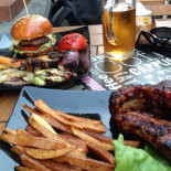 Happy Burgers Mâncare